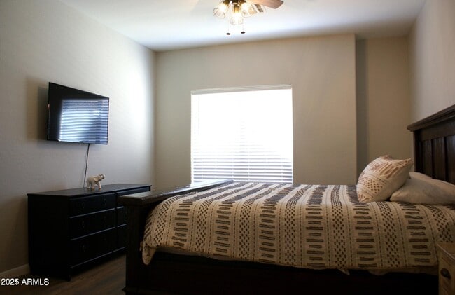 Photo - 525 N Miller Rd