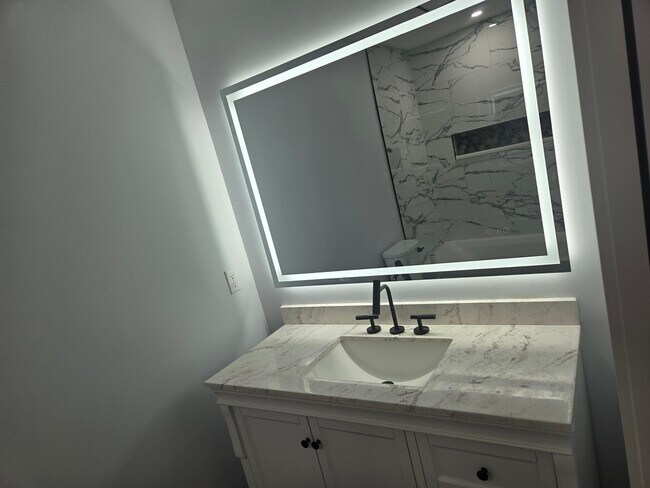 Photo - 399 Stony Mountain Rd