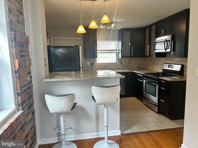 Photo - 40 E Barney St