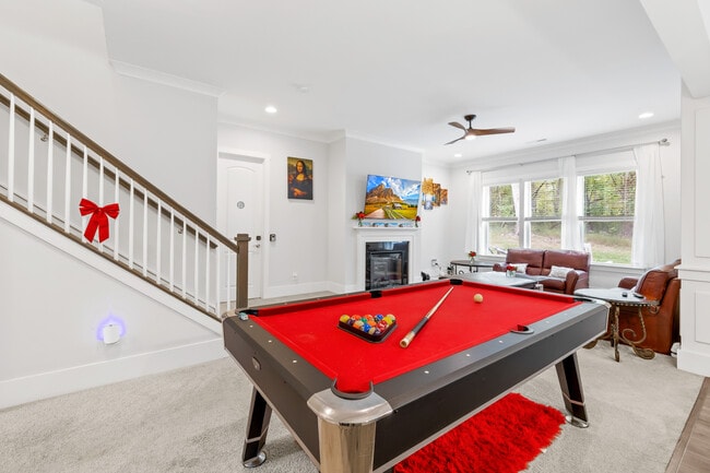 Room in Single Family Home on Grace Ln