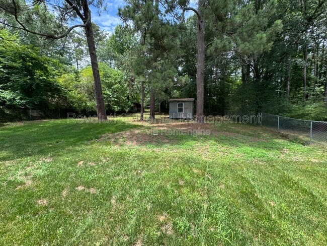Photo - 32 Hillcrest Dr SE