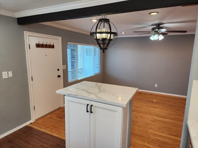 Photo - 3784 Keating St Unidad 3784