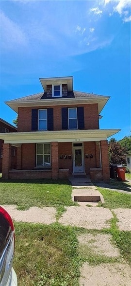 Building Photo - 3012 Felix St Unit 4