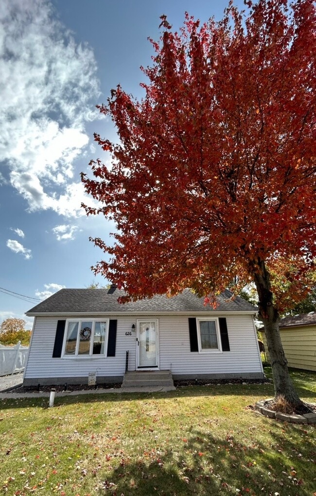 Building Photo - 626 W State Road 8 Rental