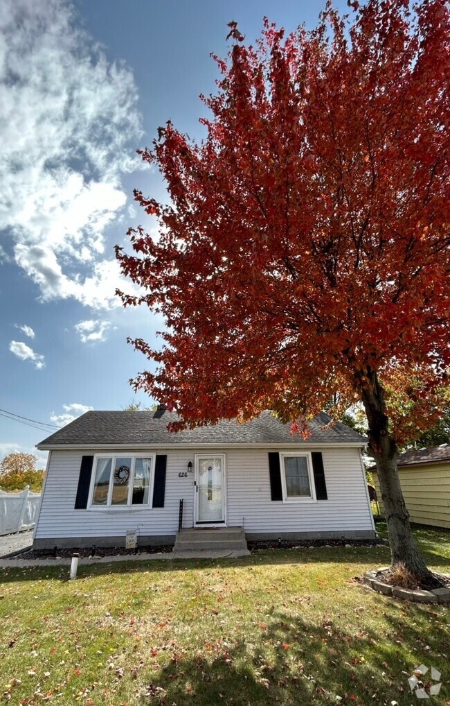 Building Photo - 626 W State Road 8 Rental