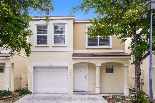 Building Photo - 997 SW 15th St Rental
