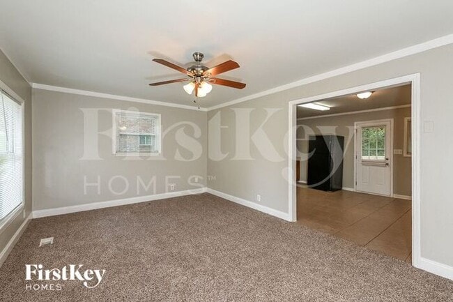 Photo - 1475 Greenwillow Dr