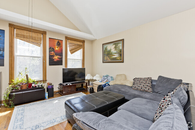Building Photo - 1016 W Fry St Unit #  02 Rental