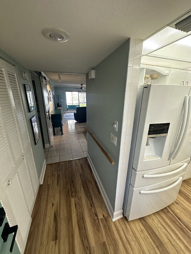 Photo - DIRECT RIVER CONDO Unidad 107