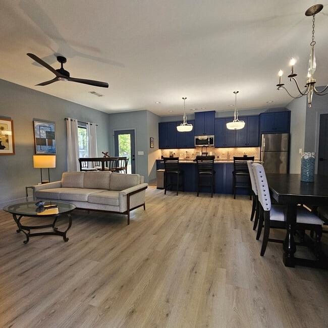 Photo - 494 Ethel St NW Unit SI ID1596446P