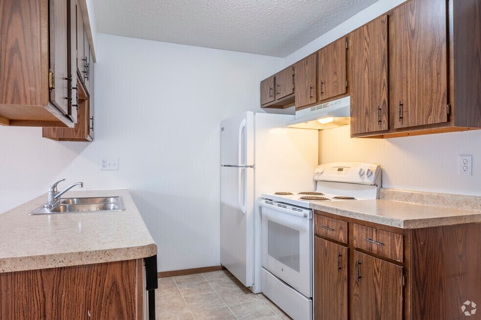 1BR, 1BA - 650SF - Kitchen