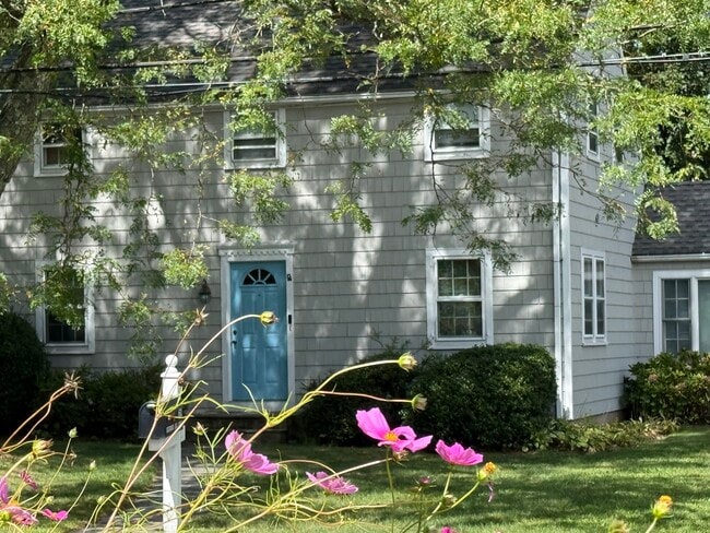 Photo - 61 Richmond Hill Rd
