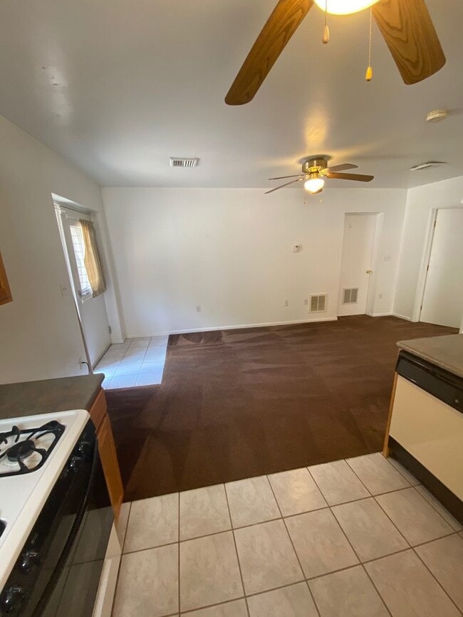 Photo - 144 Wabash St Unidad First Floor Rear