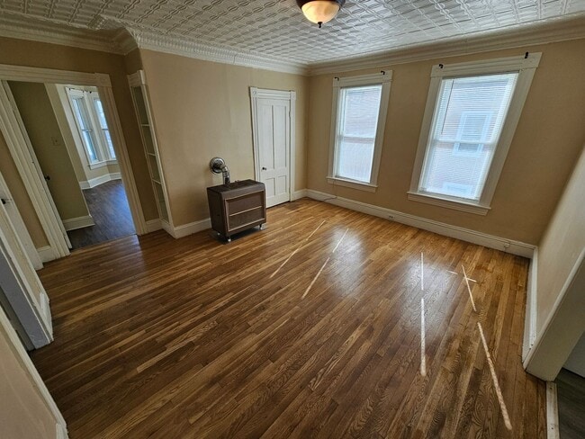 Photo - $2,075 - 3 Bed / 1 Bath Apartment in West Manchester's Rimmon Heights with a Semi-Private Balcony! Unit 276-2 Notre Dame