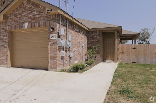 Building Photo - Stained Concrete Floors / No Carpet / Frid... Rental