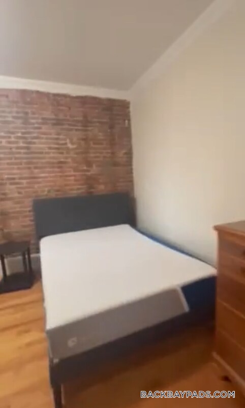 Photo - 913 Boylston St Unit 3