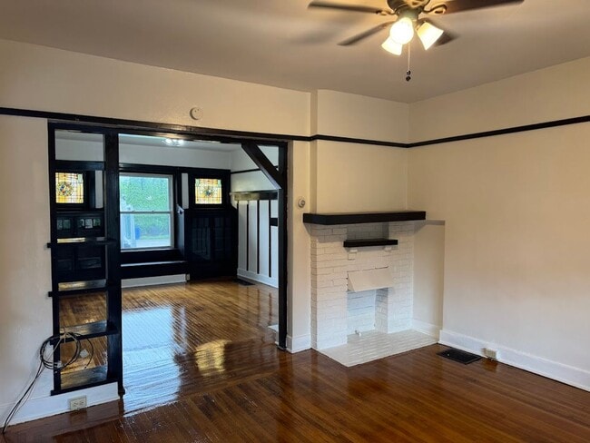 Building Photo - Renovated 3-Bedroom House with Air Conditioning