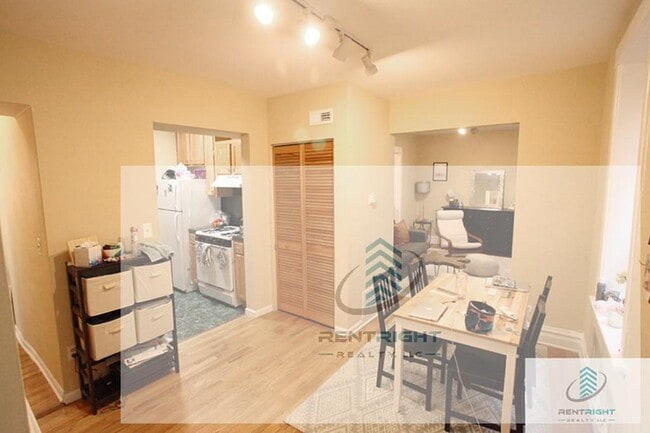 Photo - 1311 N Bosworth Ave Unit BM