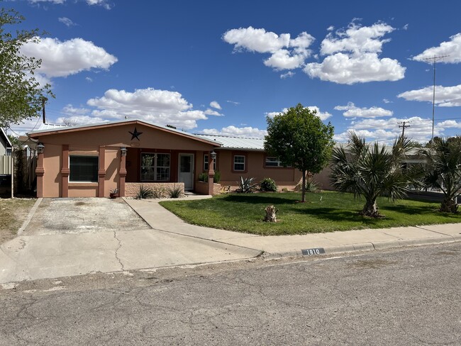 Photo - 1810 S Alamo St House