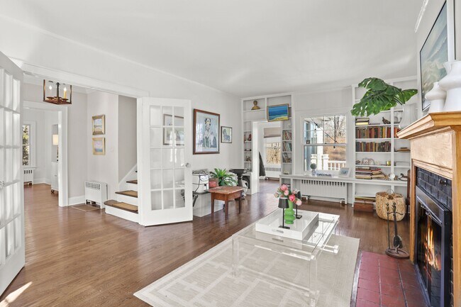 Photo - 339 Round Hill Rd