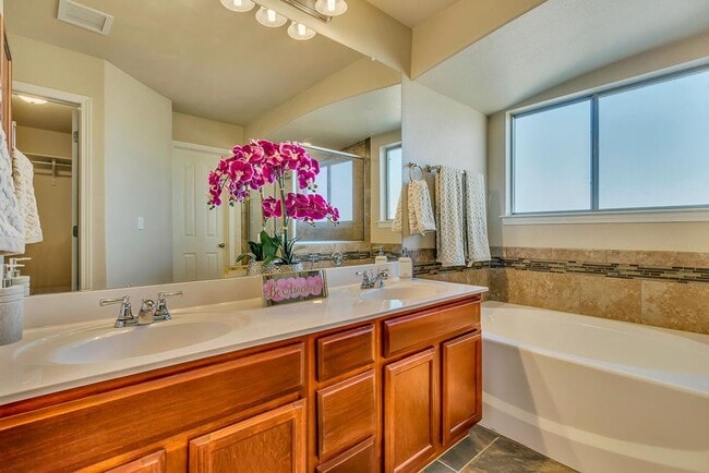 Photo - Lovely 4 bedroom, 2.5  in West Side El Paso!!