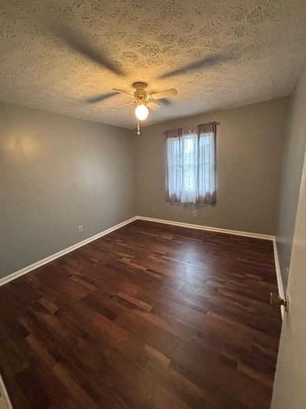 709 Chert Ln