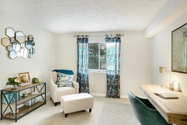 Photo - King's Reserve College Park 55+ Active Living