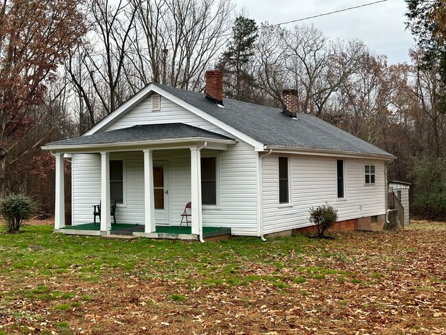 3-Bedroom Home Convenient to Farmville and... - 3-Bedroom Home Convenient to Farmville and...