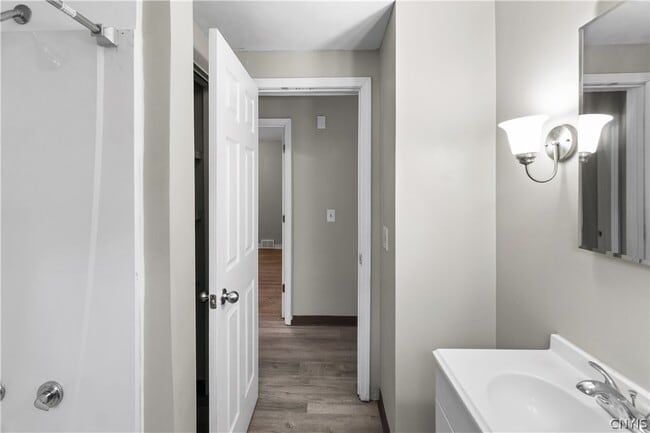 Photo - 326 Grant Blvd