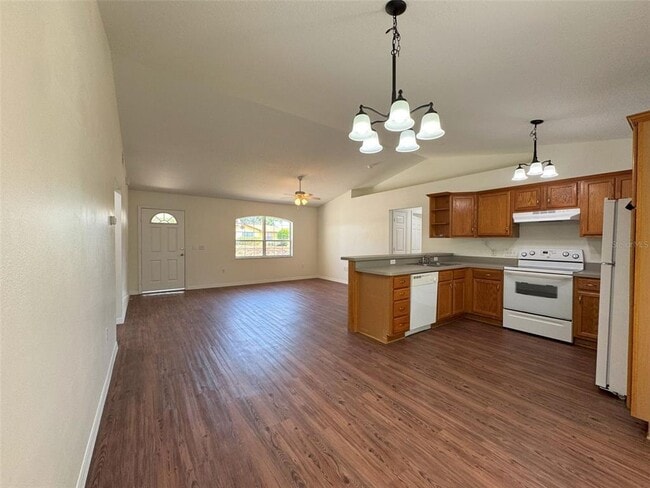 Photo - 519 Hemlock St