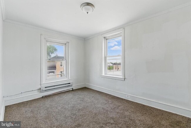 Photo - 5000 Master St