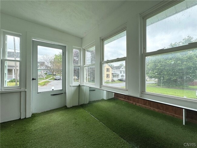 Photo - 318 W Hoard St
