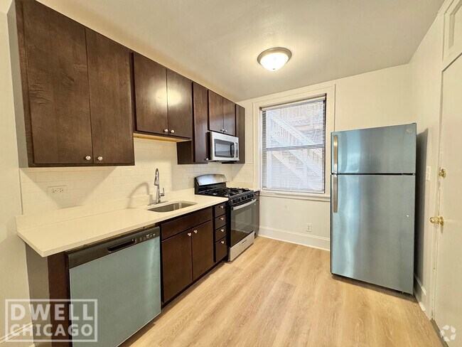 Building Photo - 2327 N Spaulding Ave Unit 1 Rental