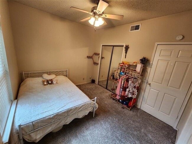 Photo - 2414 Longview St Unidad 306