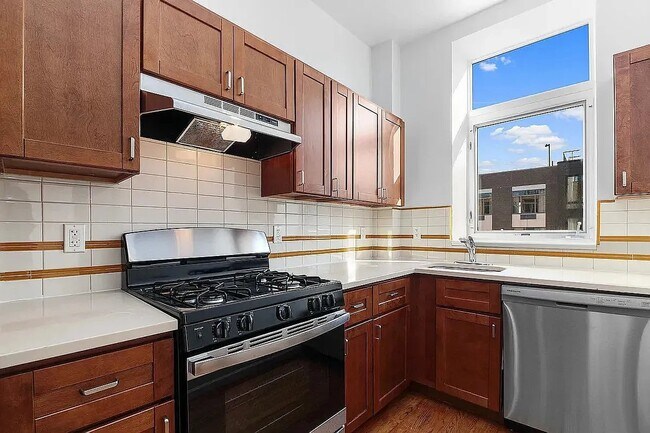 97 Grand St Unit 7D