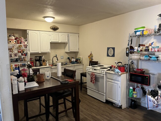 Kitchen - 401 12th Ave SE # 306 Apartamentos Unidad 12th Ave SE