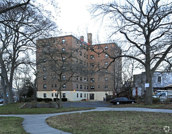 Photo - Comstock Court