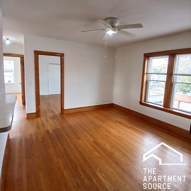 Photo - 5041 W Dickens Ave Unit 2W