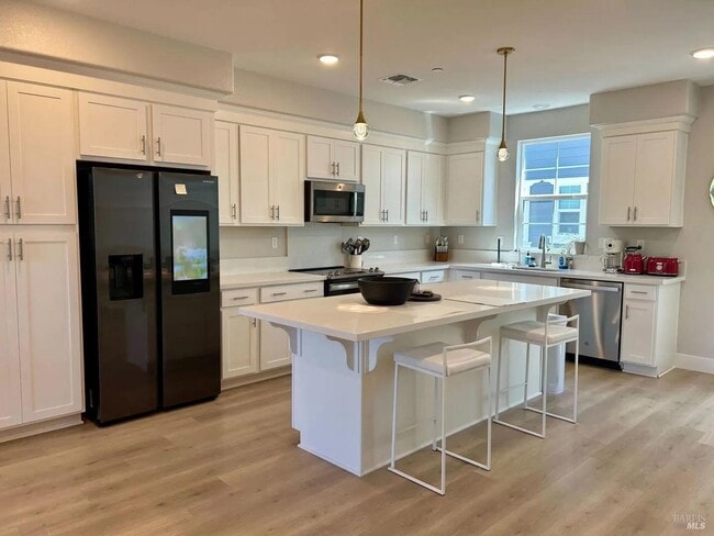 Photo - 312 Pear Tree Ter