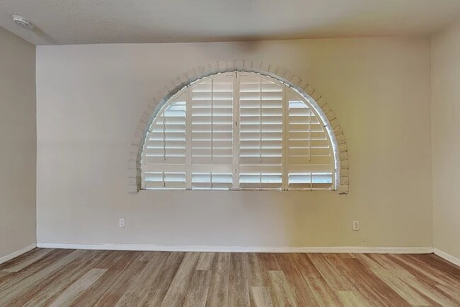 Photo - 4841 W Vogel Ave