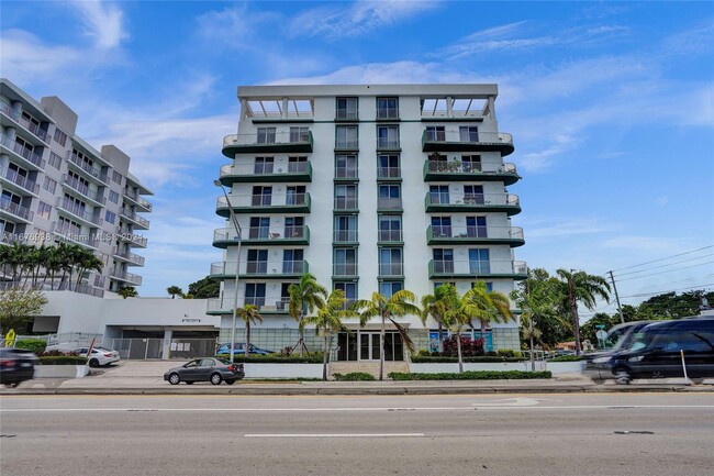 Photo - 2550 SW 27th Ave Condominio Unidad 603