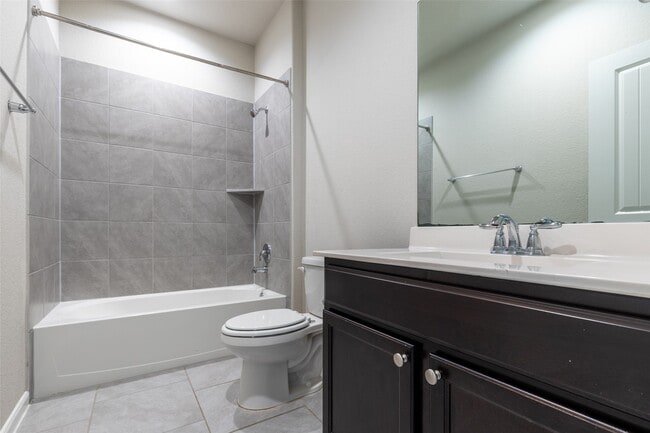 Photo - 3327 Sumac Dr