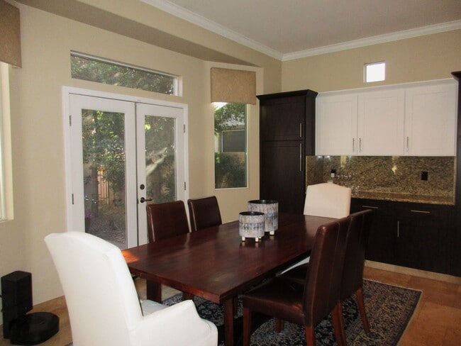 Photo - Taylorville Street