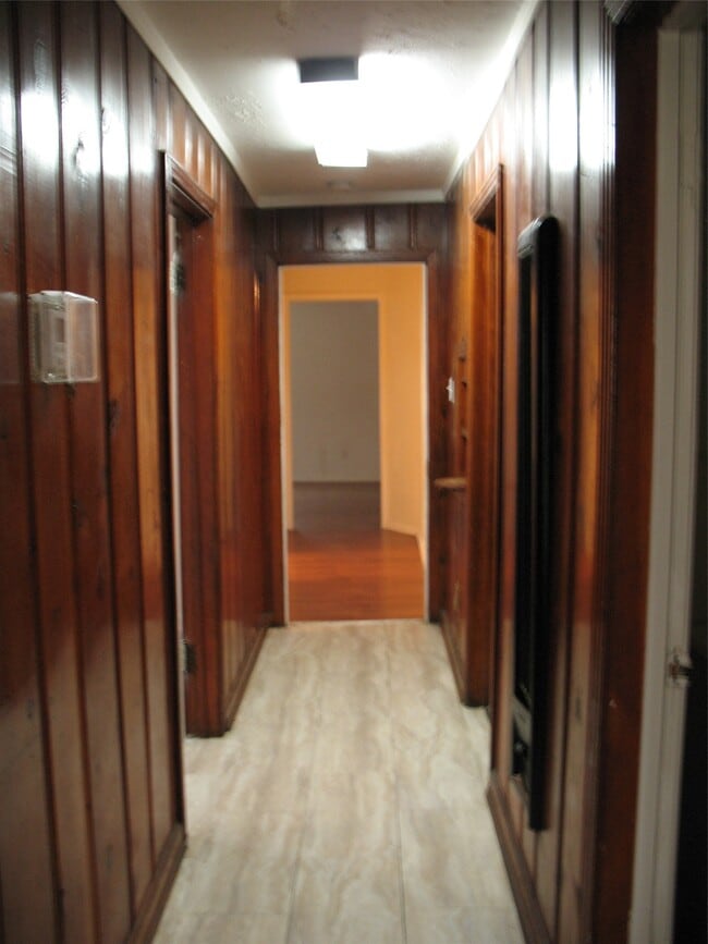 Photo - 2610 Scott St