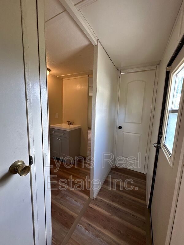 Photo - 2268 Carlisle Ln