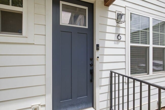 Photo - 105 Duke St