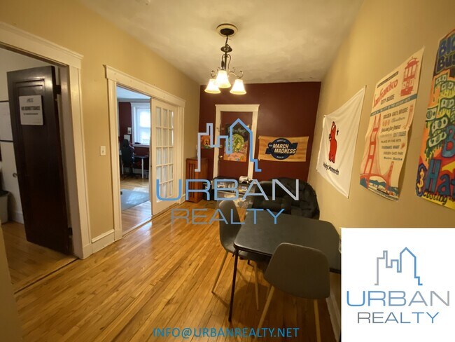 Photo - 2039 Commonwealth Ave