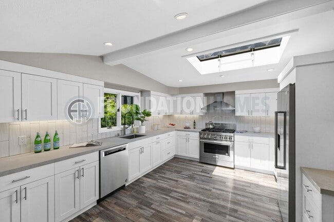 Photo - Charming 3 bed/2.5 bath in the heart of do...