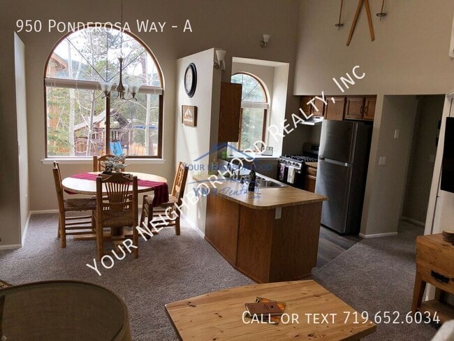 Photo - 950 Ponderosa Way