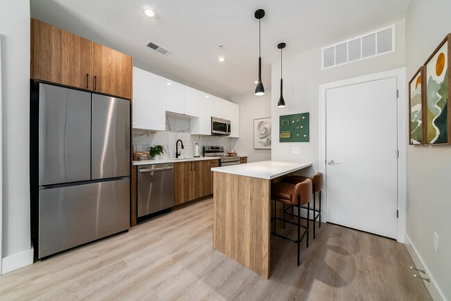021_500_L 1895 Mapleway Dr055